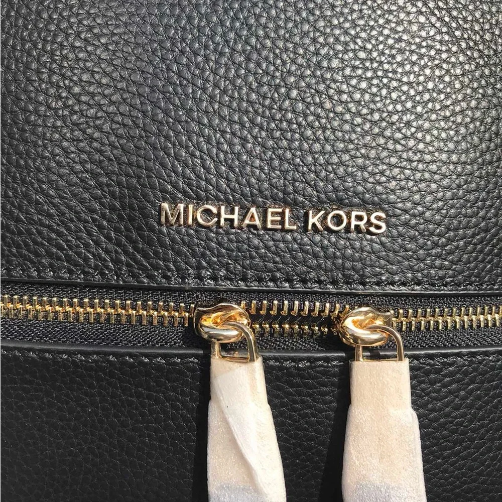 Michael Kors Black and Gold Leather Crossbody Bag - Picture 4 of 6